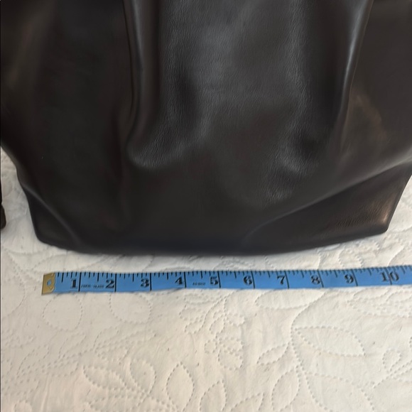 Tod's Vintage Black Leather Tote with Gold Accents Limited Edition Flower Bag - Picture 13 of 14